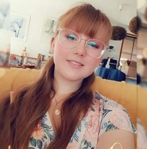 Meet your Posher, Ellie